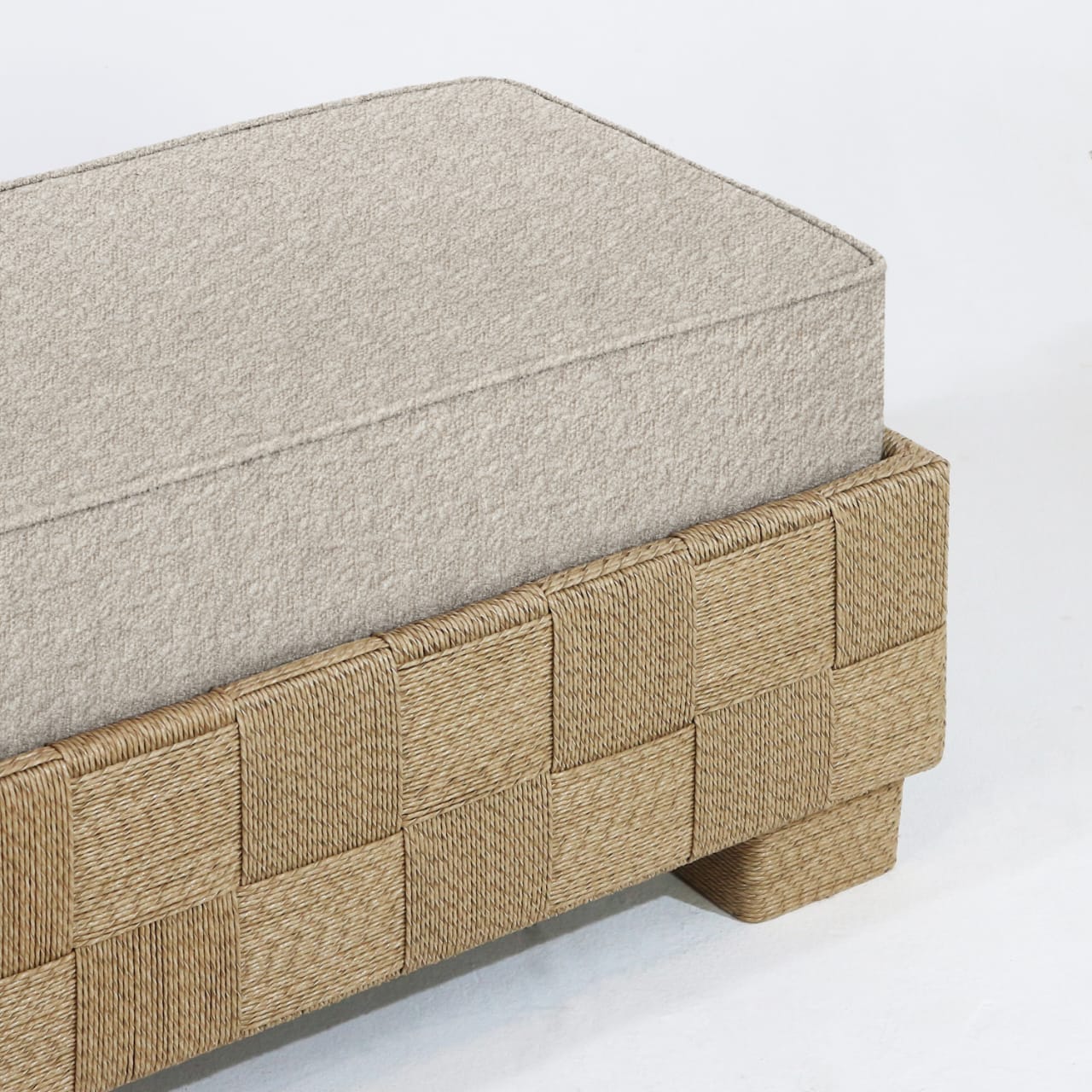 Naxos boucle bench