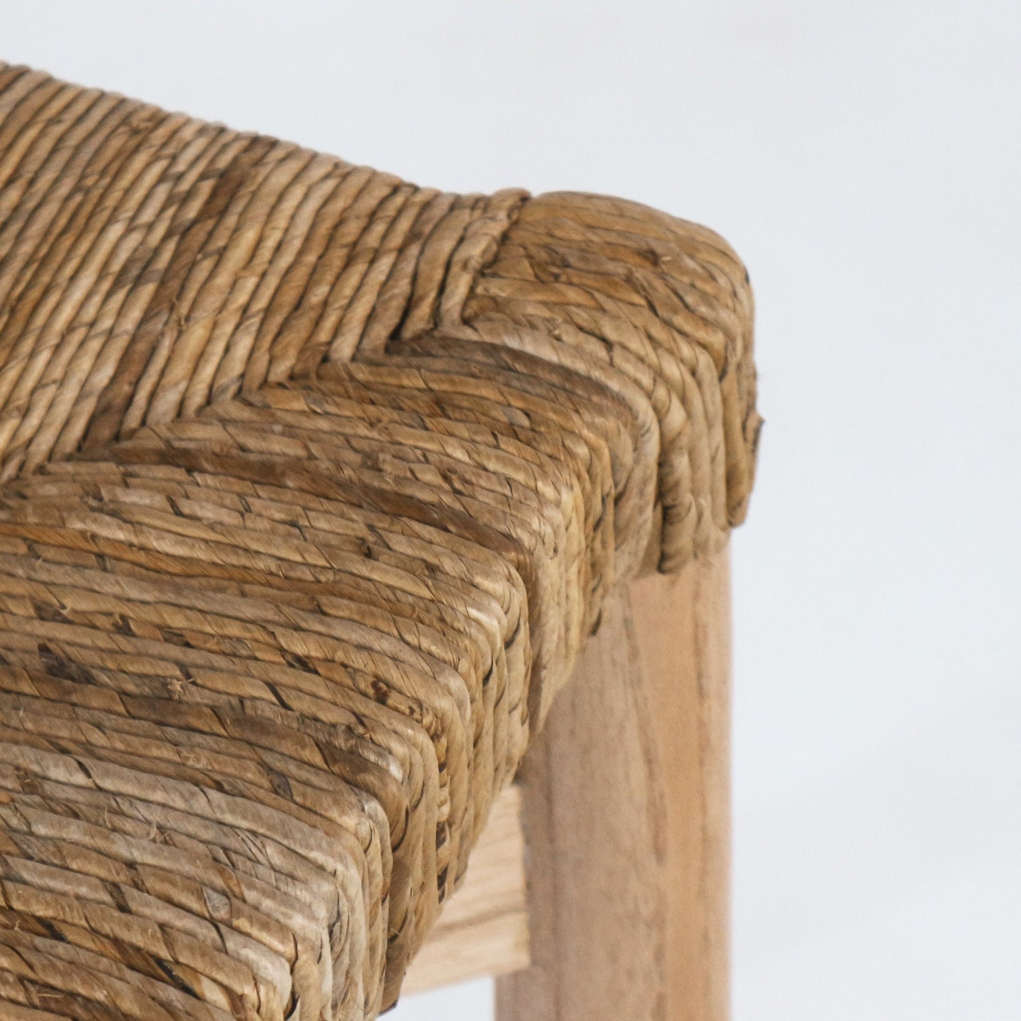 Sarande Counter Stool In Teak And Seagrass - INTERIORTONIC