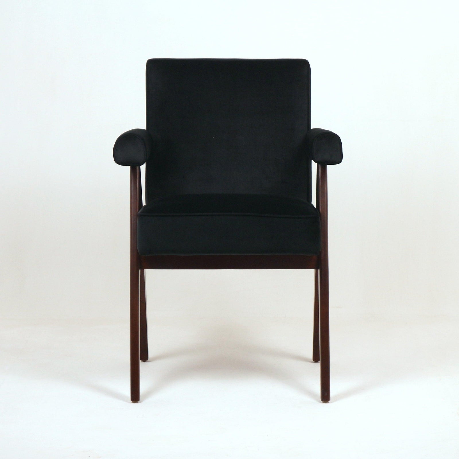 Jeanneret Committee Chair - INTERIORTONIC