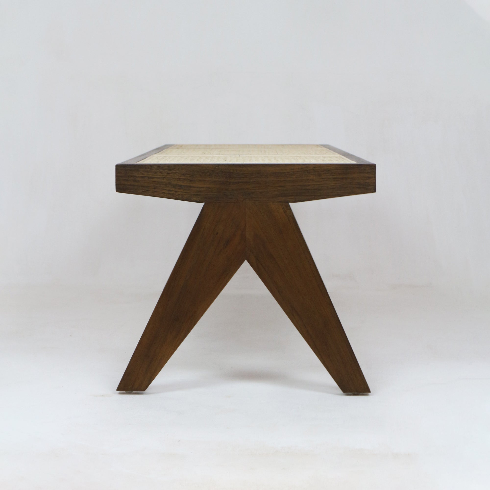 Pierre-Jeanneret-Stockbank