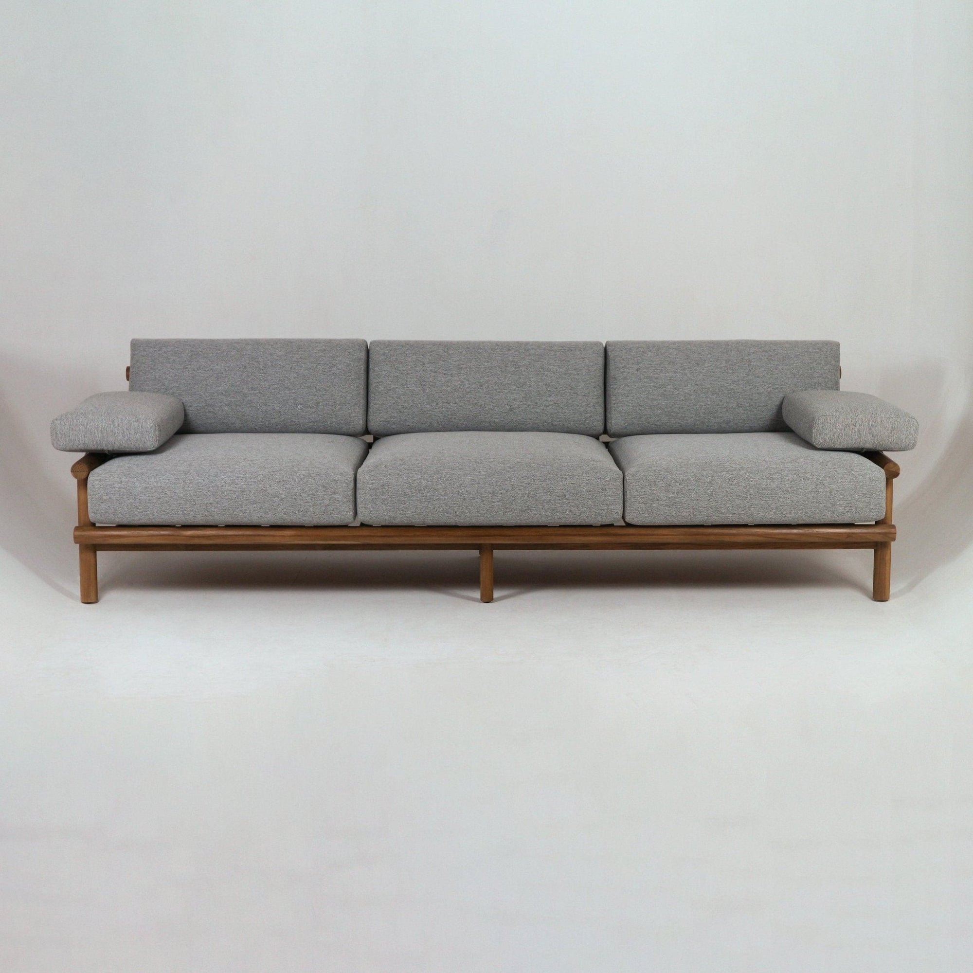 Teakholz-Sofa für draußen mit Sunbrella-Stoff - INTERIORTONIC