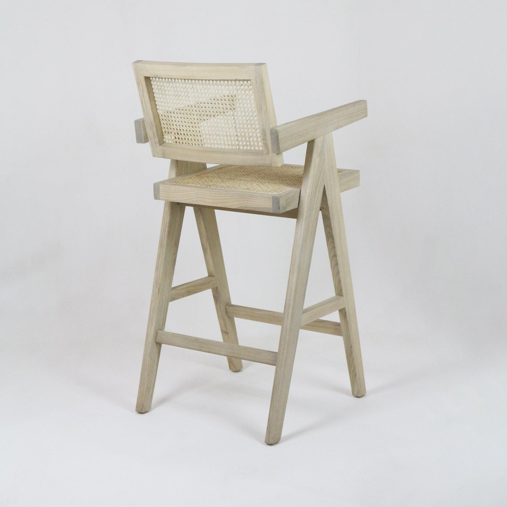 Pierre Jeanneret Barhocker und Tresenhocker - INTERIORTONIC