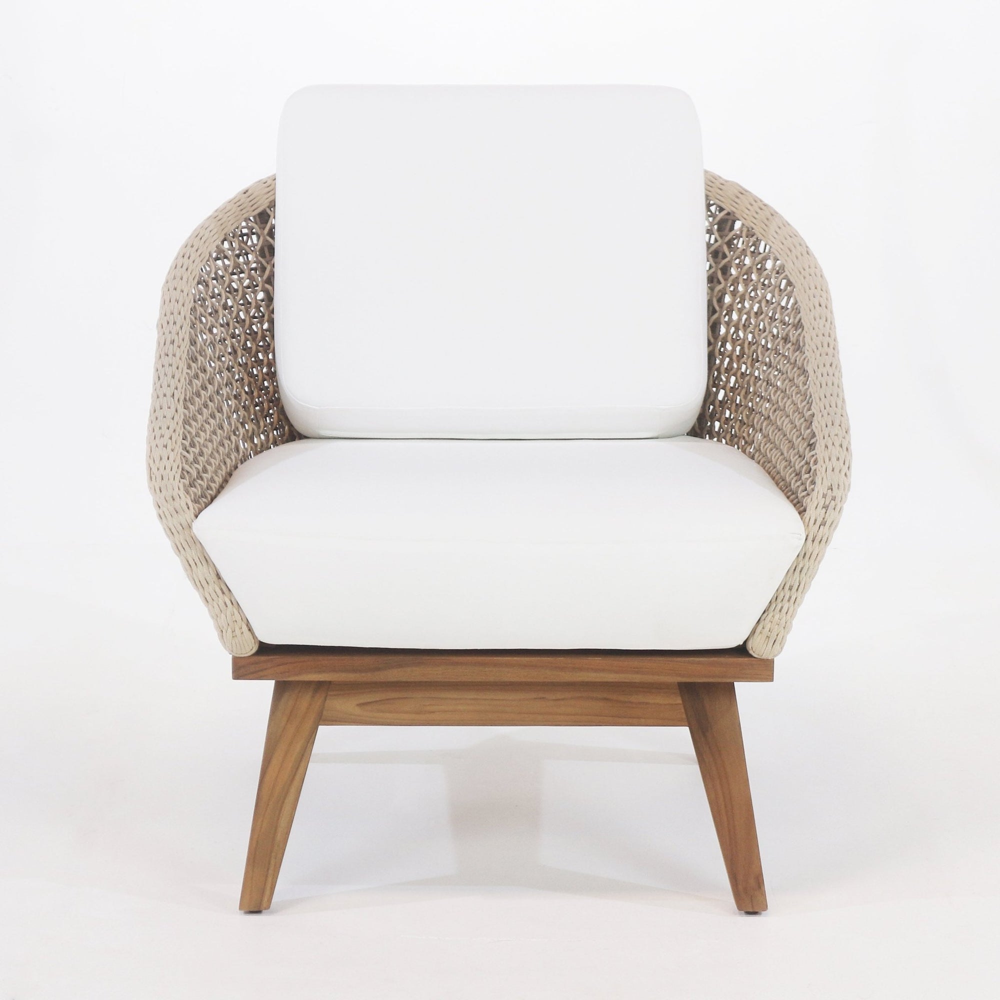 Surakarta Outdoor Accent Chair mit UV-geschütztem Outdoor-Geflecht - INTERIORTONIC