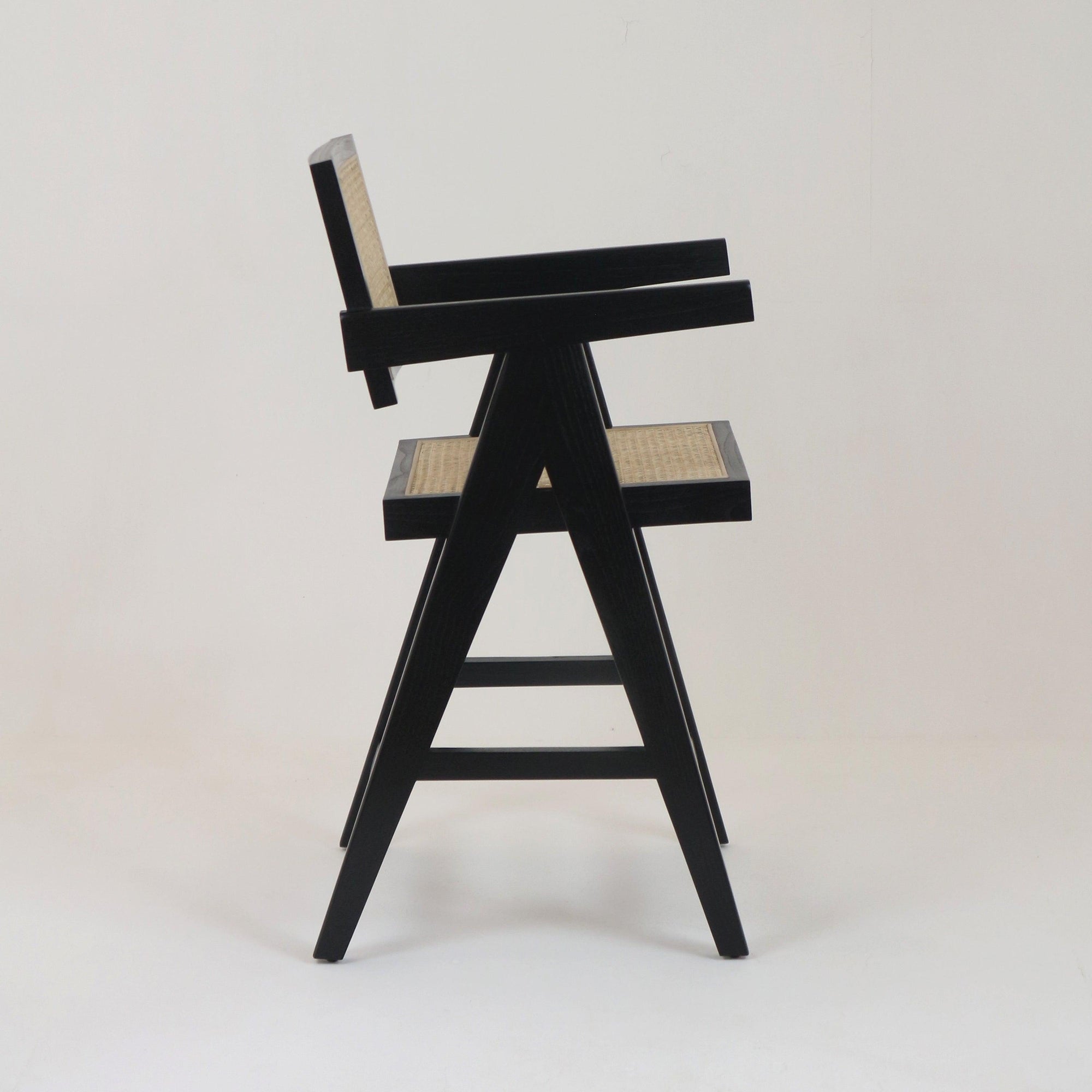 Pierre Jeanneret Thekenhocker - INTERIORTONIC