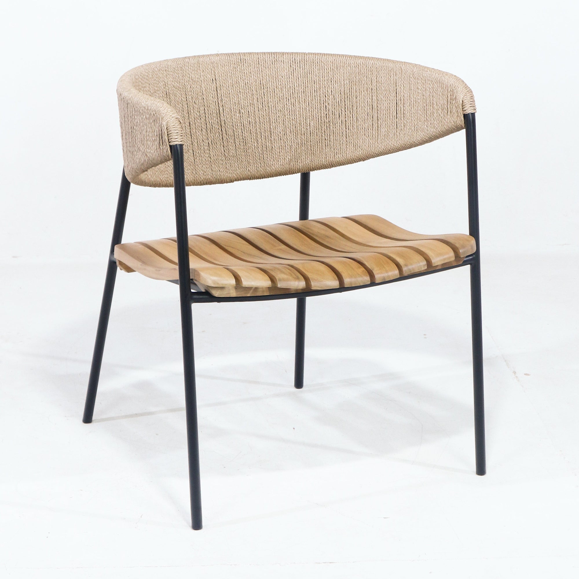 Silla Clara con asiento de teca y cinchas de junco - INTERIORTONIC