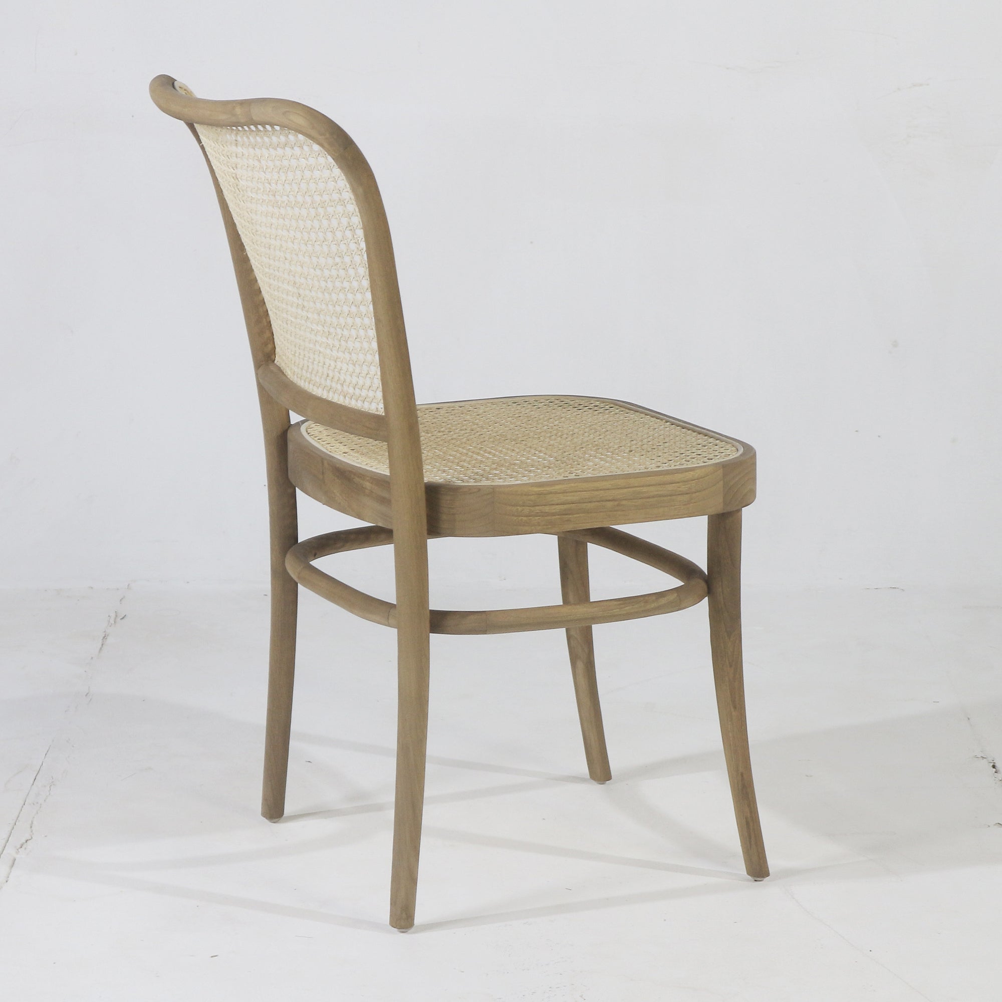 Chaise de salle à manger en chêne Solvang avec assise cannée - INTERIORTONIC