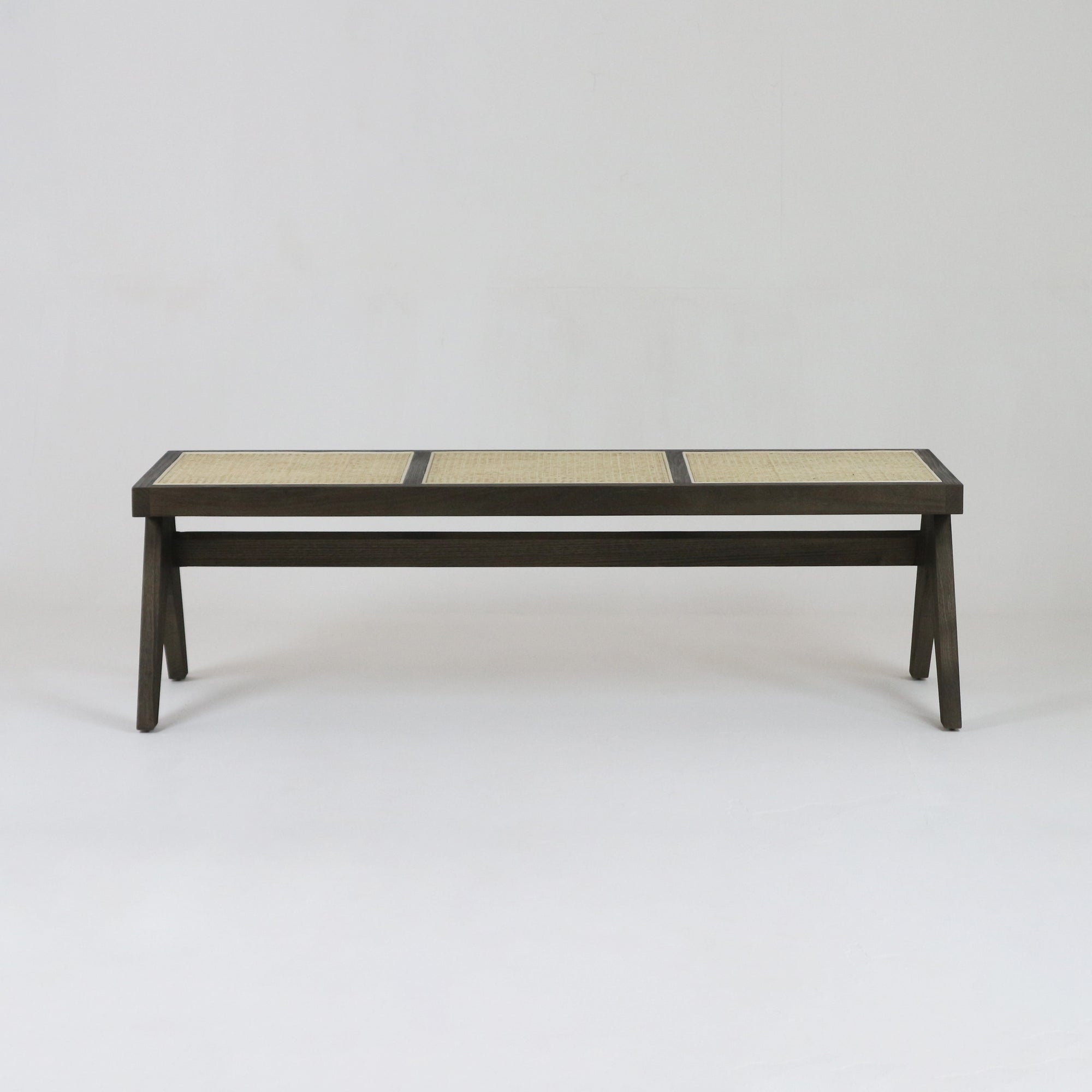 Banc en rotin Pierre Jeanneret