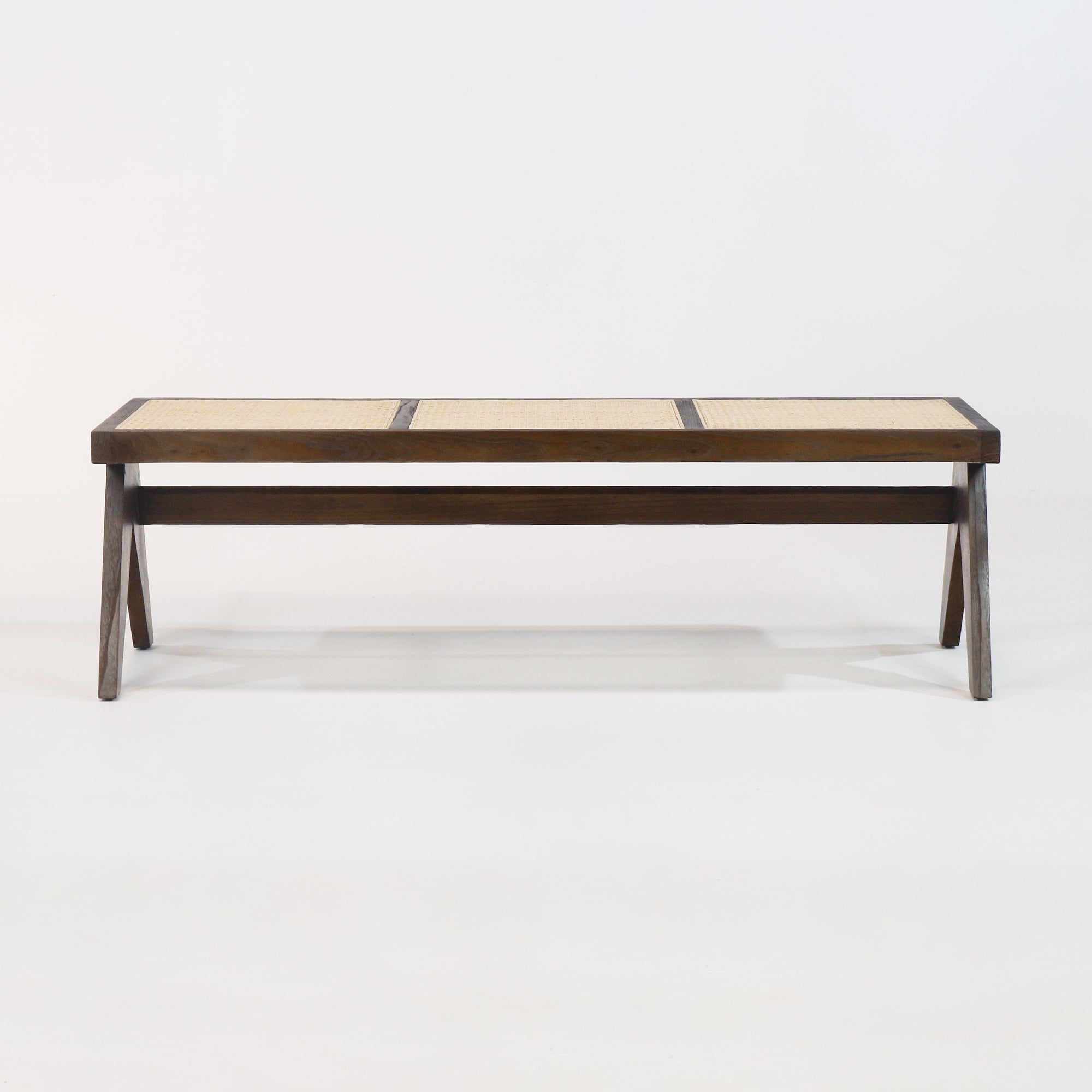 Banc en rotin Pierre Jeanneret