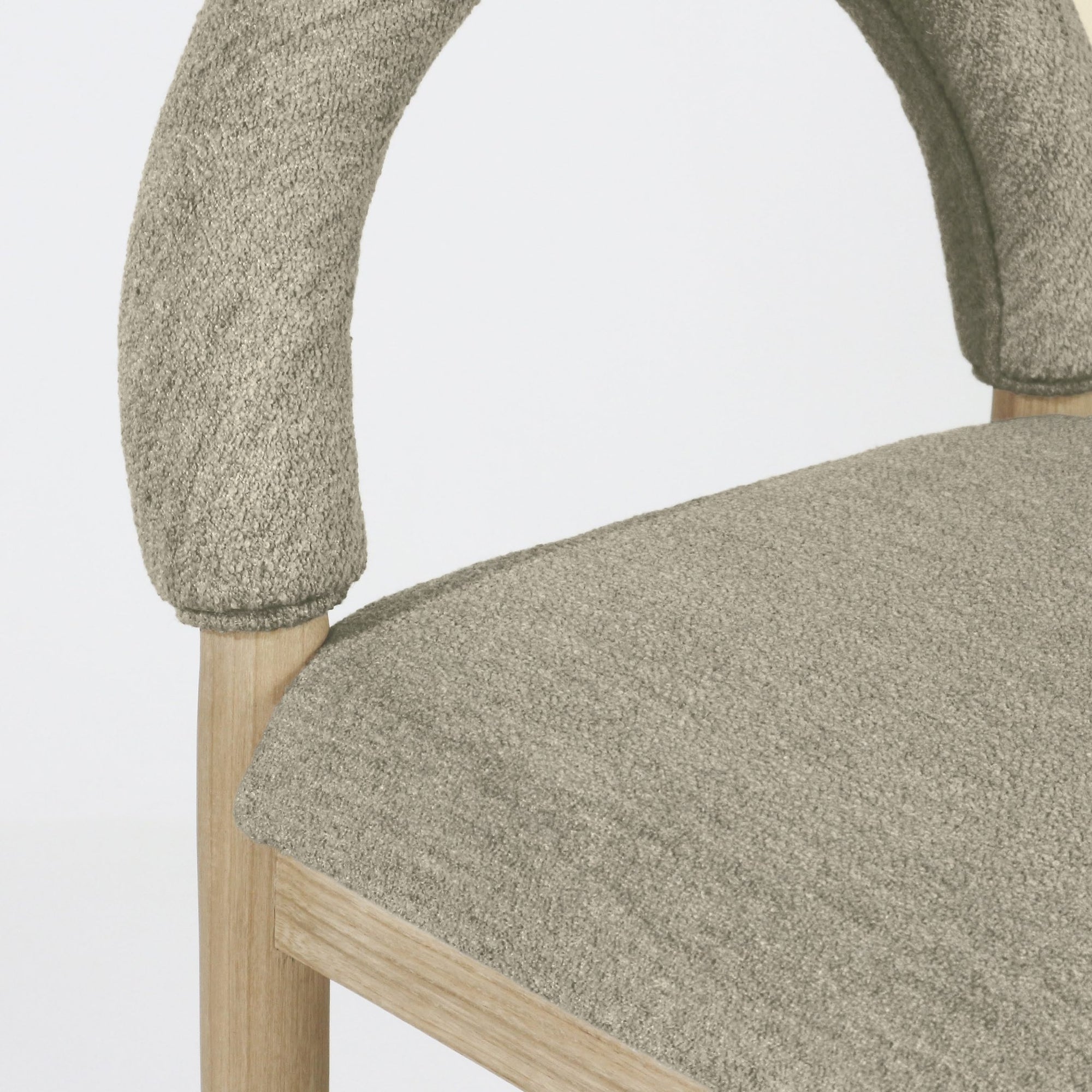 Tabouret de bar et de comptoir Heidi en chêne et bouclé - INTERIORTONIC