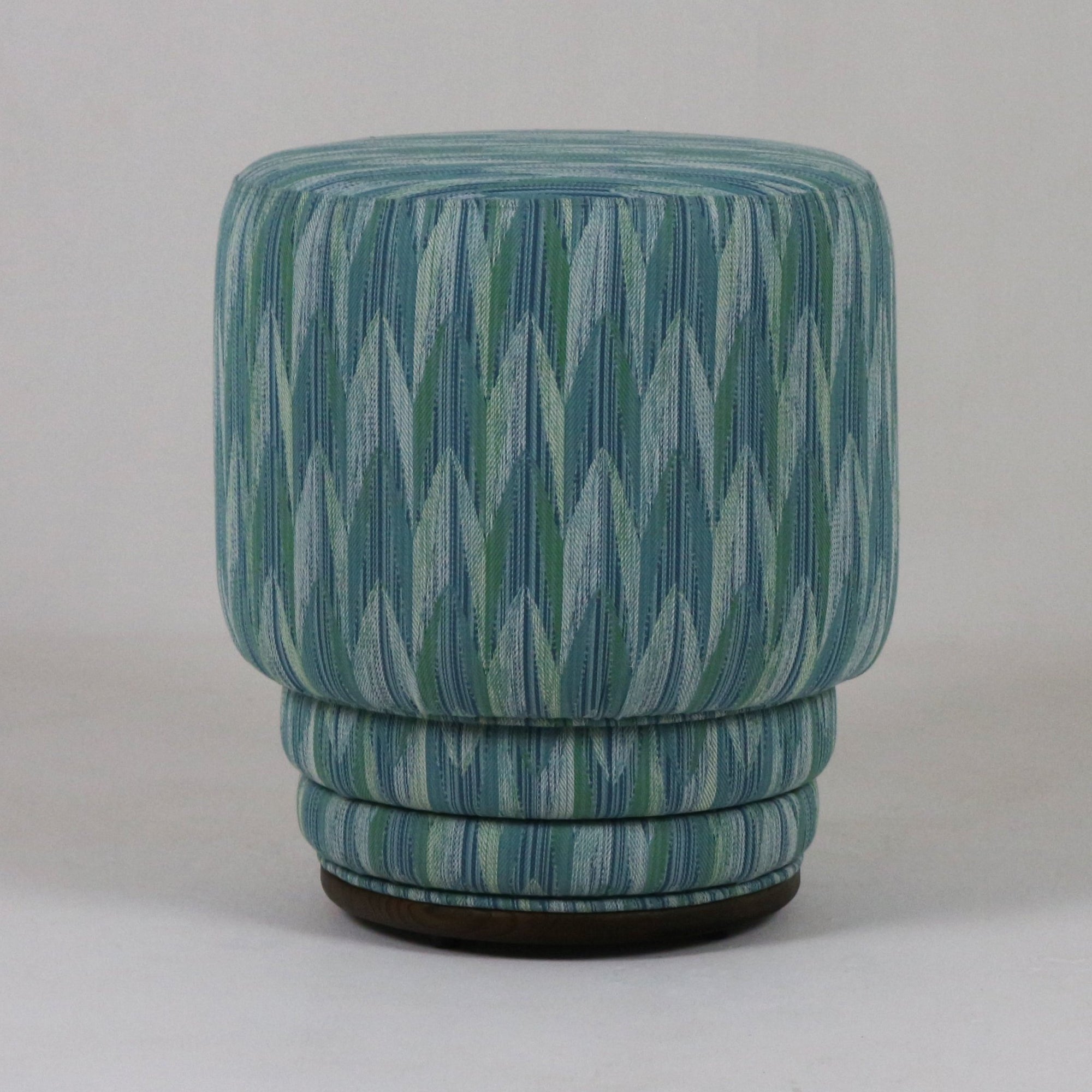 Pouf avec tissu Schumacher Performance - INTERIORTONIC