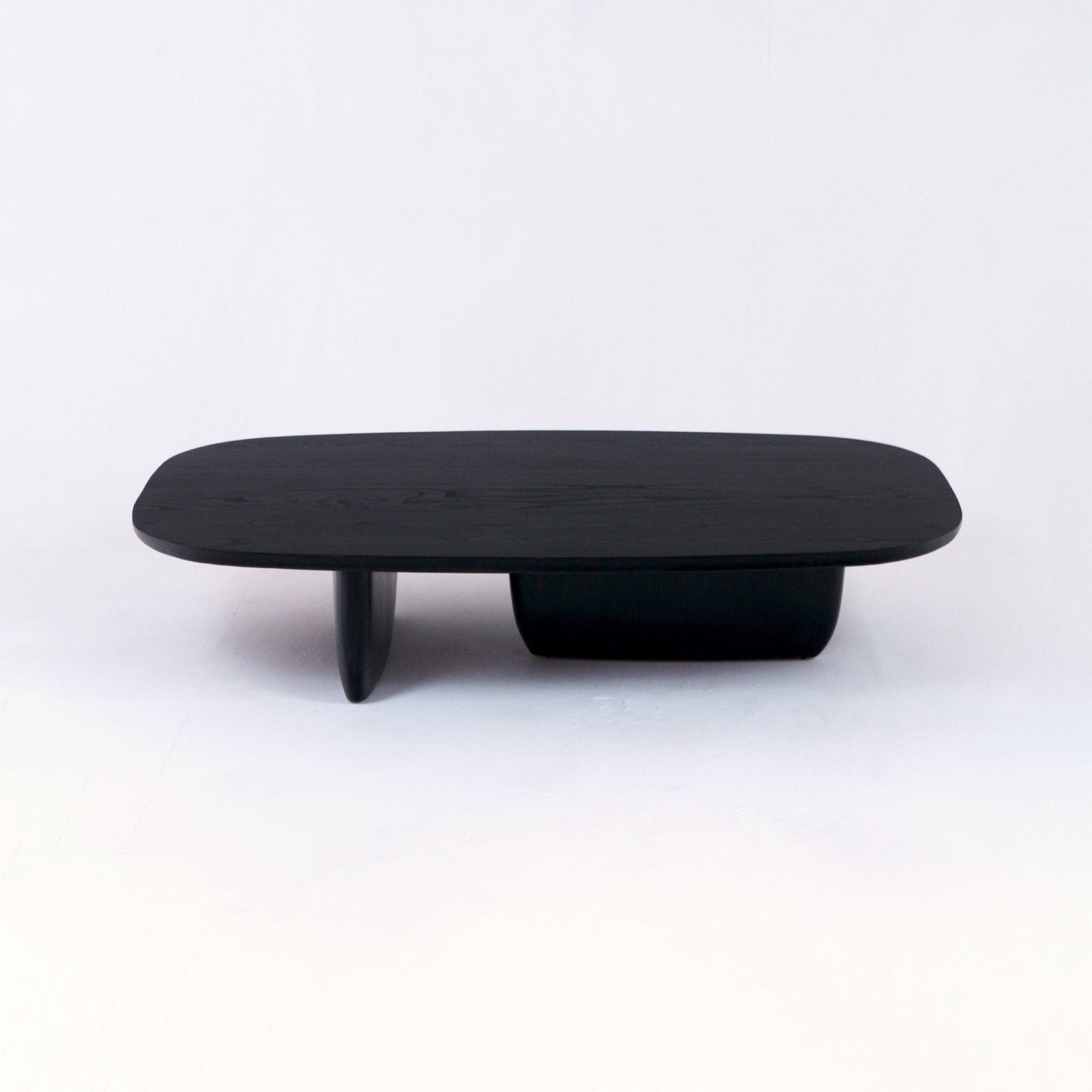 Table basse Samara en laque noire - INTERIORTONIC