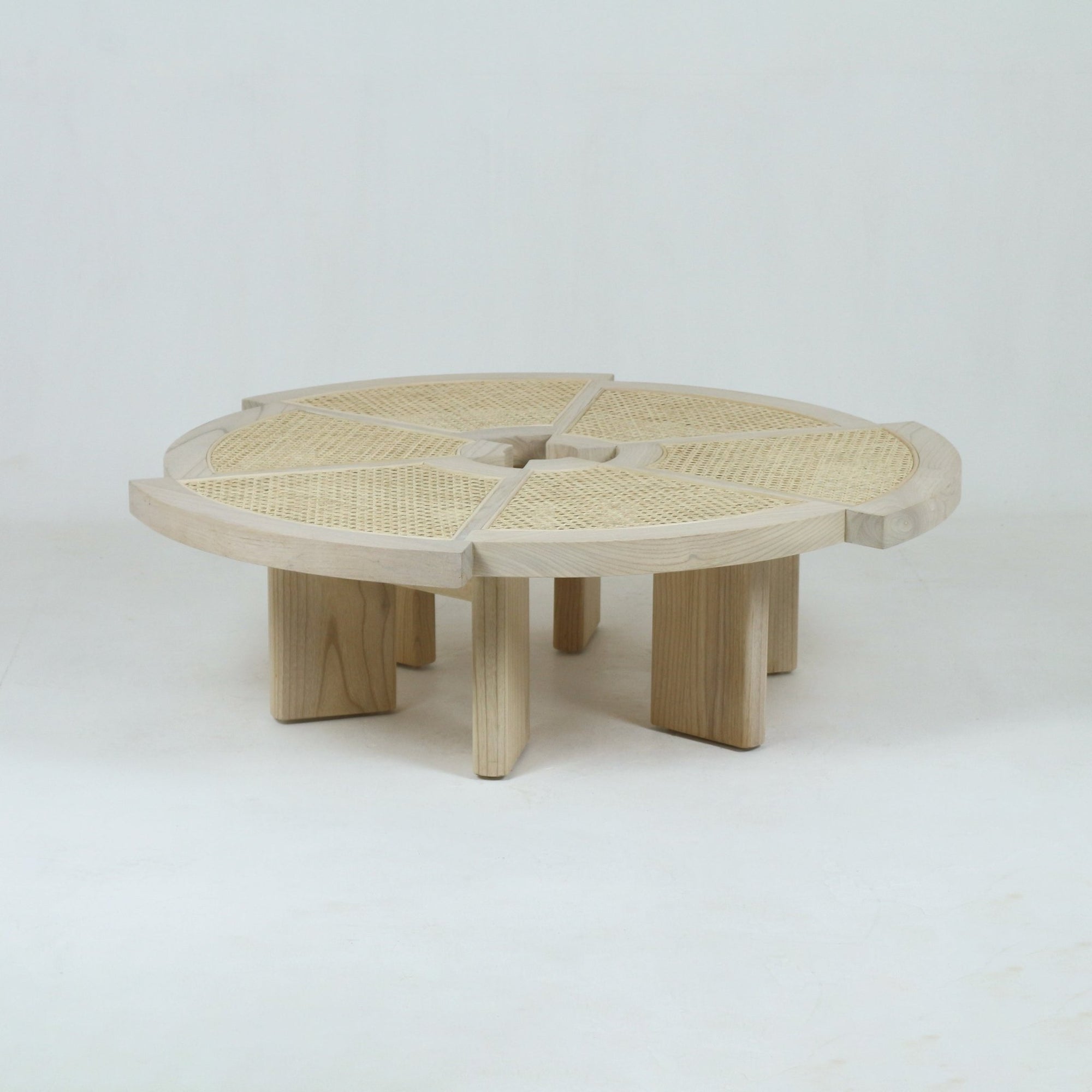 Table basse Rio en bois et canne Grande - INTERIORTONIC