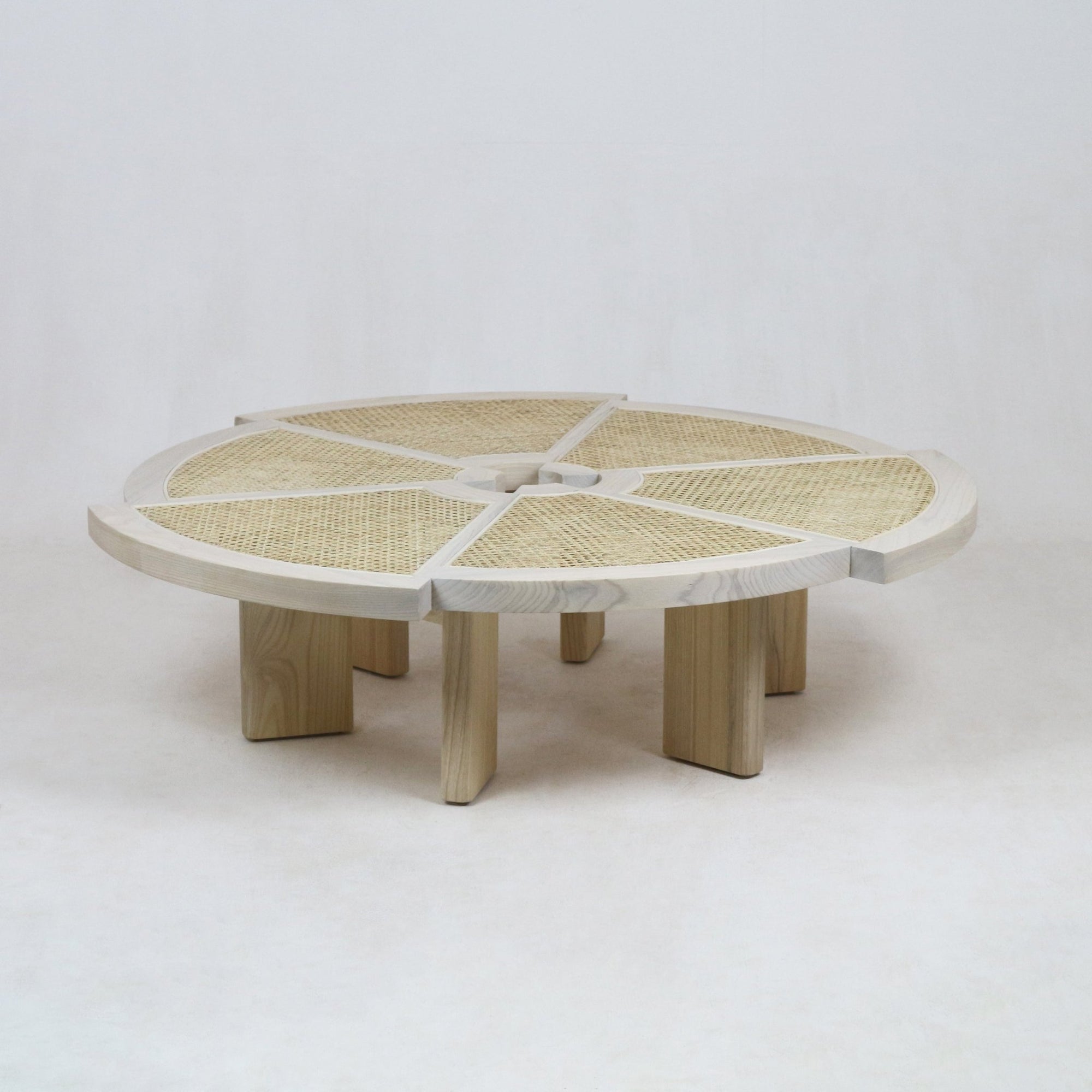 Table basse Rio en bois et canne Grande - INTERIORTONIC