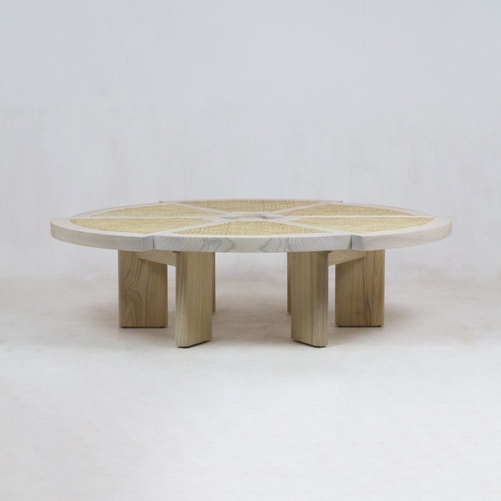 Table basse Rio en bois et canne Grande - INTERIORTONIC