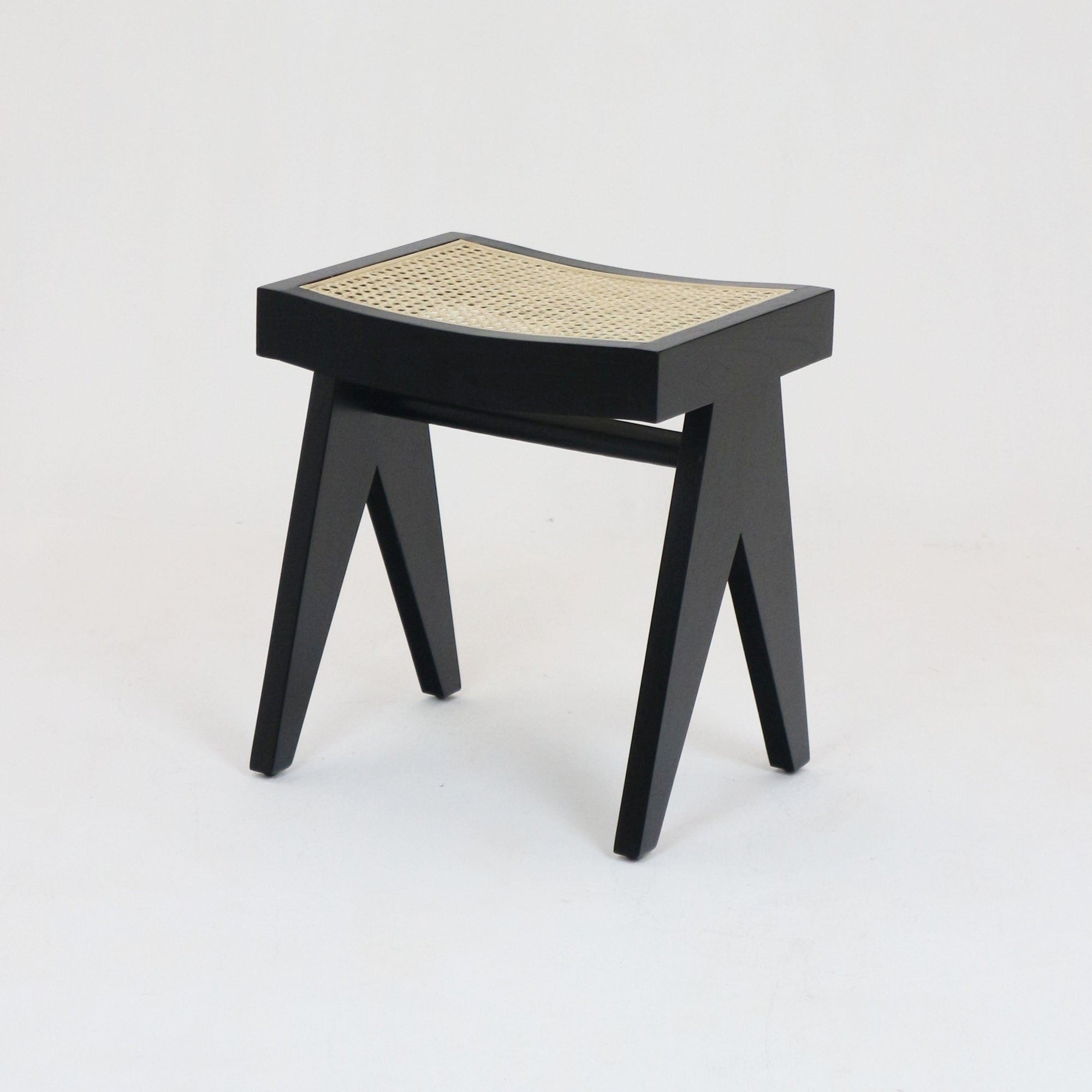 Tabouret de pied Pierre Jeanneret - INTERIORTONIC