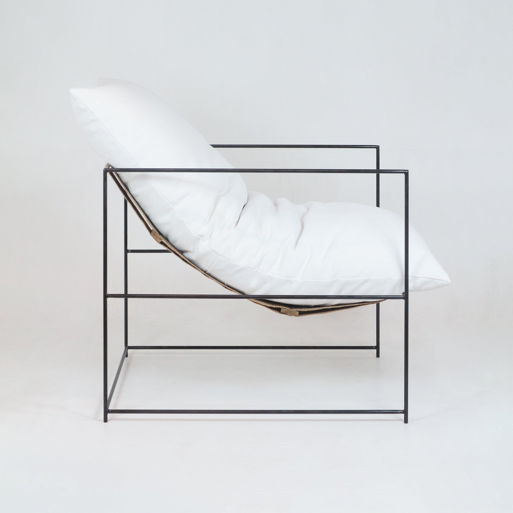 Chaise Pavillion en lin blanc - INTERIORTONIC